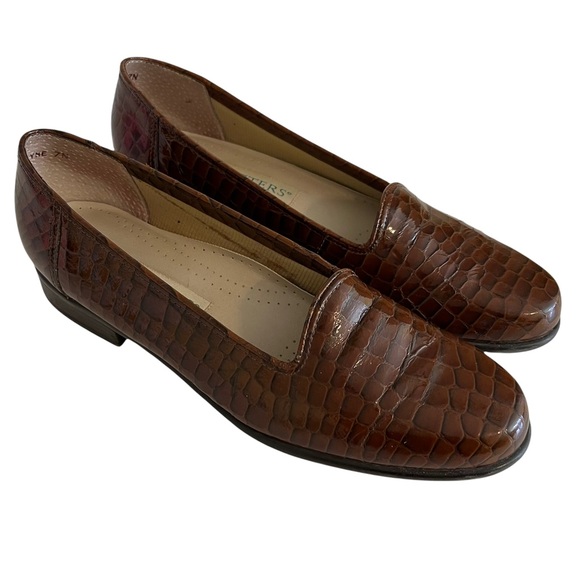 Trotters "MayMe"Snake Embossed Loafer 7N - Picture 1 of 7